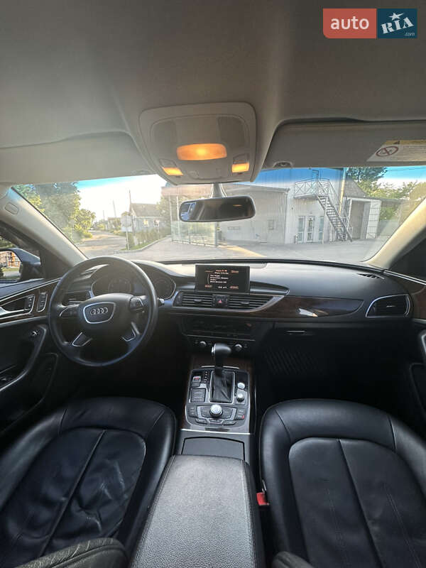 Седан Audi A6 2012 в Староконстантинове