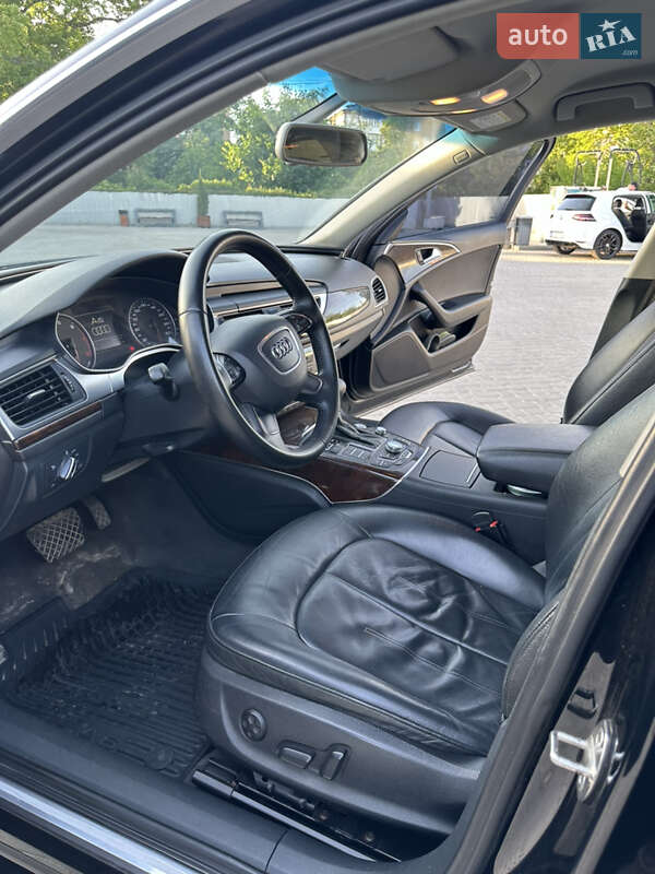 Седан Audi A6 2012 в Староконстантинове