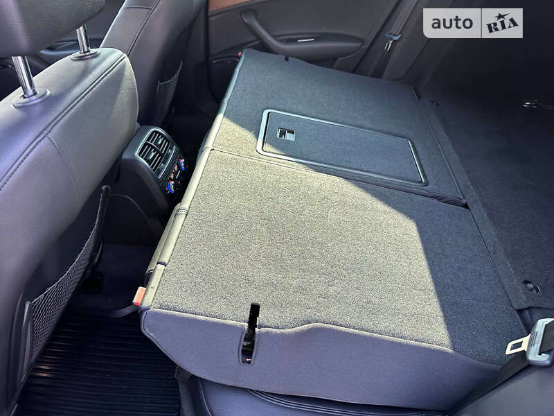 Седан Audi A6 2015 в Киеве