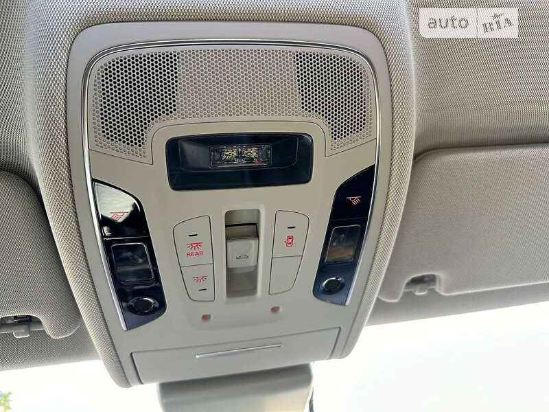 Седан Audi A6 2015 в Киеве