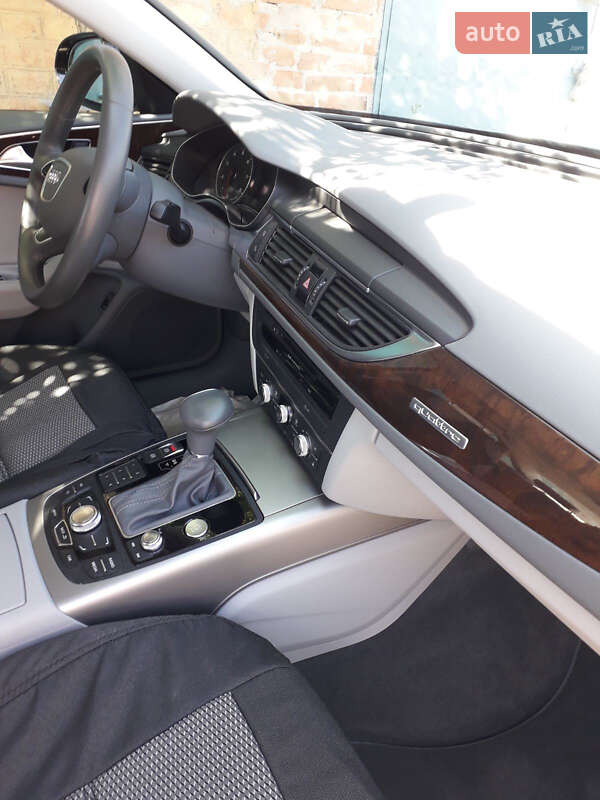 Седан Audi A6 2011 в Полтаве