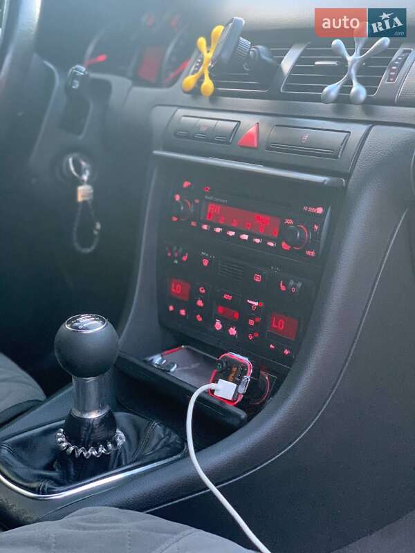 Седан Audi A6 2002 в Іванкові