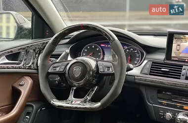 Седан Audi A6 2015 в 