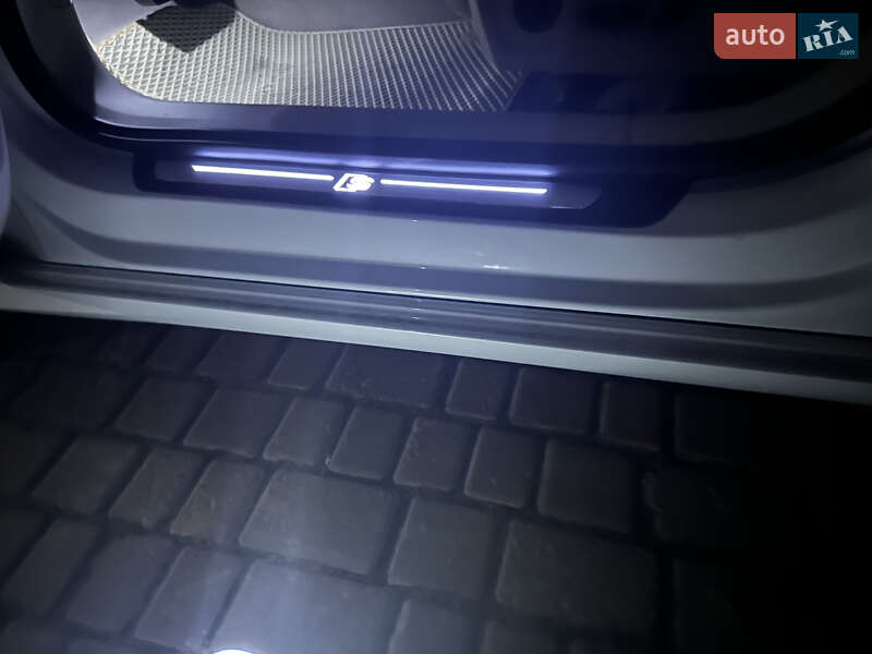 Седан Audi A6 2019 в Львове