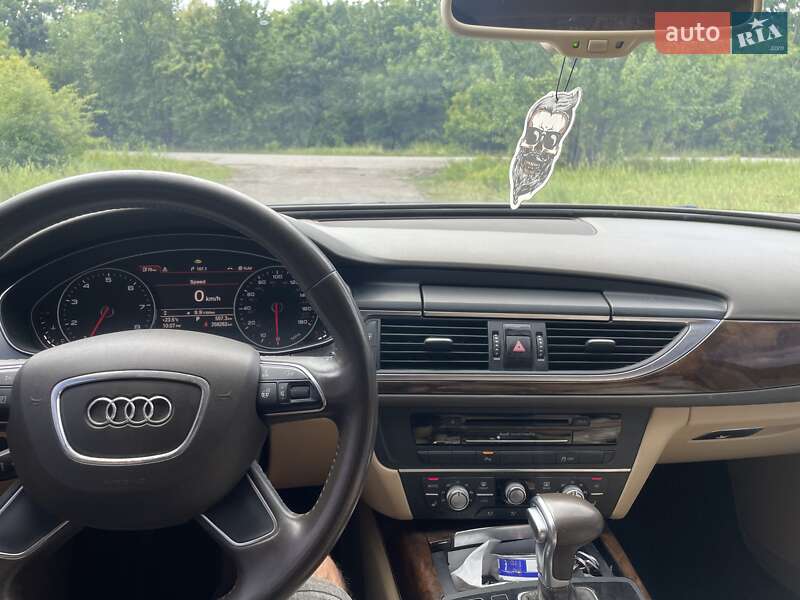 Седан Audi A6 2013 в Новомосковске