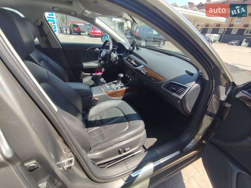Седан Audi A6 2011 в Вишневом фото 5 Седан Audi A6 2011 в Вишневом
