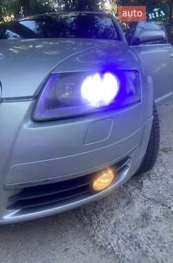 Седан Audi A6 2004 в 