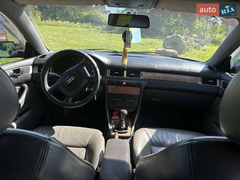 Седан Audi A6 1997 в Городке