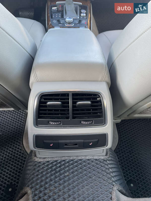 Седан Audi A6 2012 в Гайсину