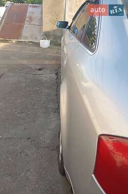 Седан Audi A6 2001 в 