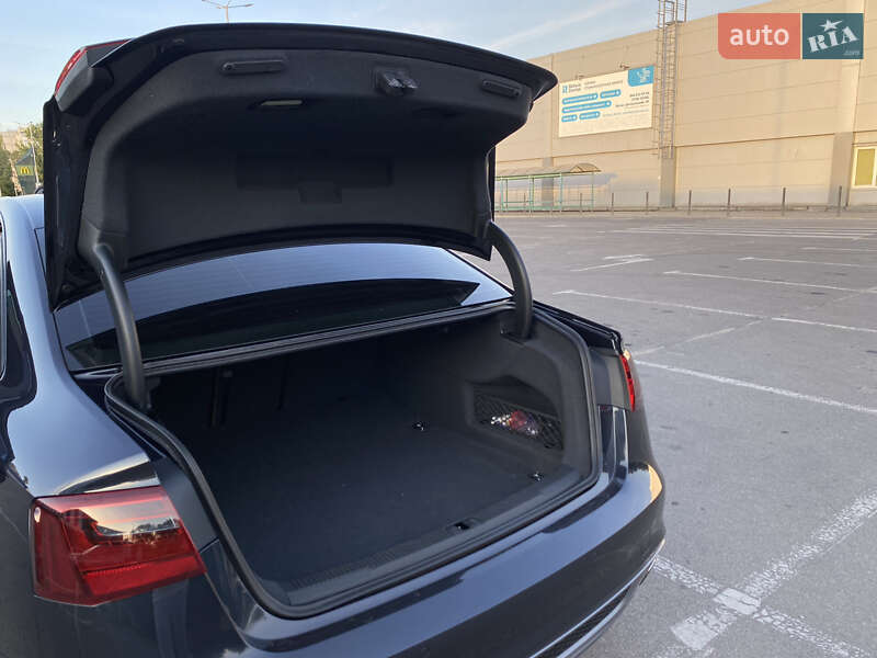 Седан Audi A6 2014 в Запорожье