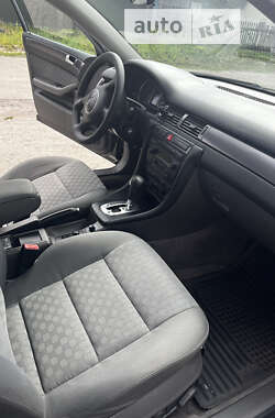 Седан Audi A6 2003 в 