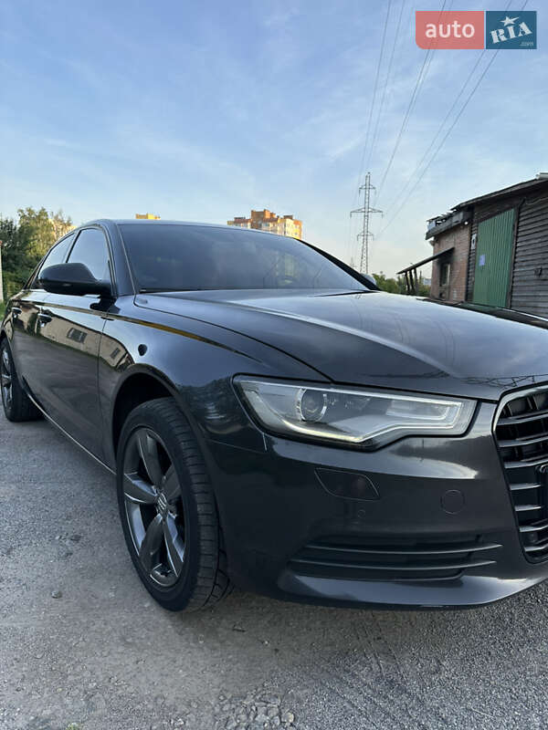 Седан Audi A6 2012 в 