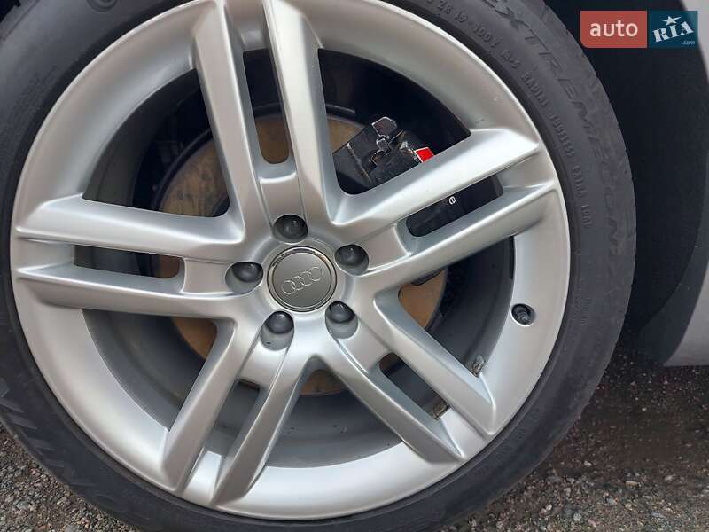 Седан Audi A6 2015 в Городище