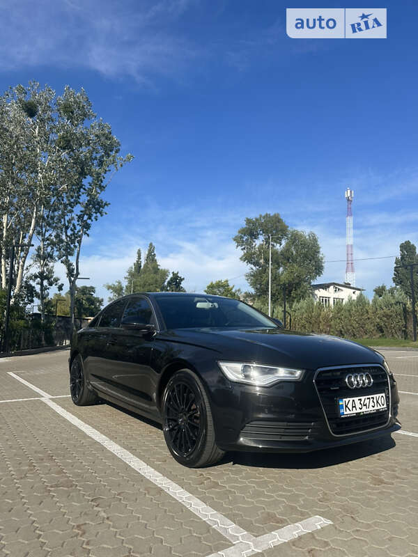 Седан Audi A6 2013 в 