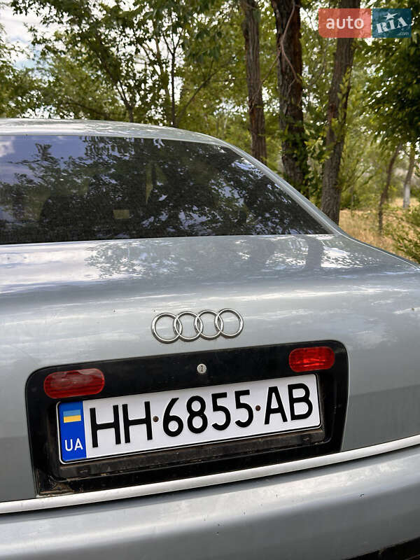 Седан Audi A6 2002 в Болграде