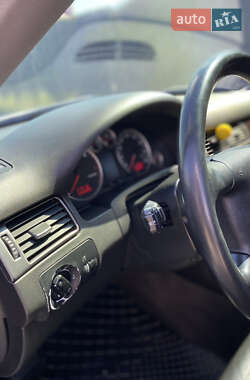 Седан Audi A6 2002 в 