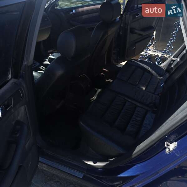 Универсал Audi A6 2001 в Зборове