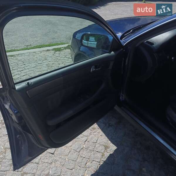 Універсал Audi A6 2001 в Зборові