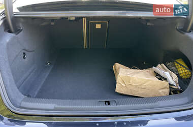 Седан Audi A6 2013 в 