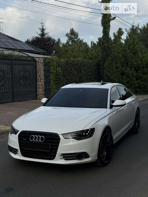 Седан Audi A6 2013 в 