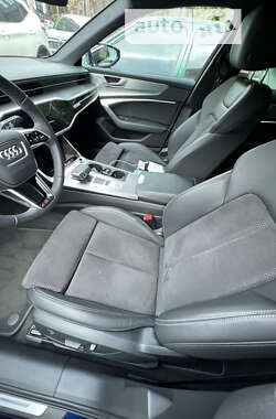 Седан Audi A6 2021 в 
