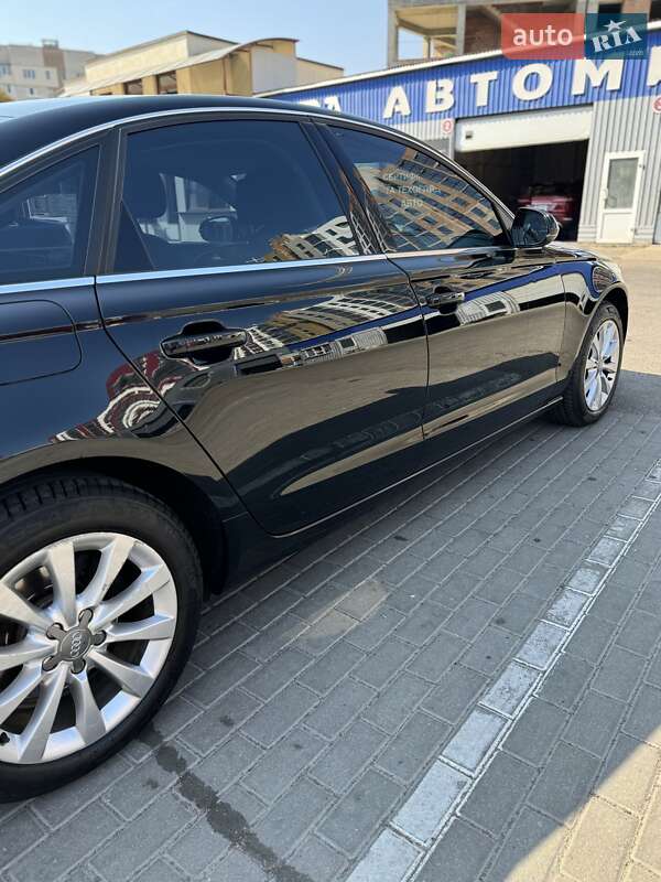 Седан Audi A6 2012 в Луцке
