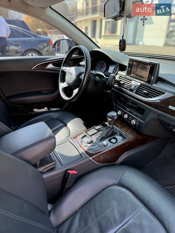 Седан Audi A6 2012 в Луцке