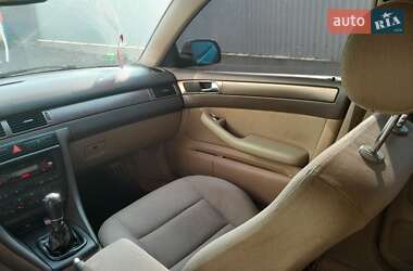Седан Audi A6 1998 в Новояворовске