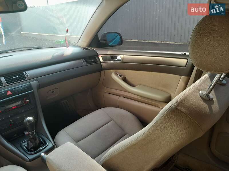 Седан Audi A6 1998 в Новояворовске