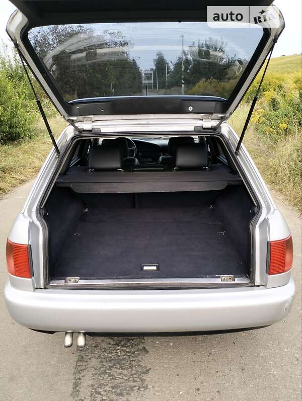 Универсал Audi A6 1995 в Ровно