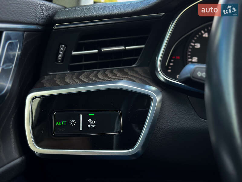 Седан Audi A6 2019 в Черновцах