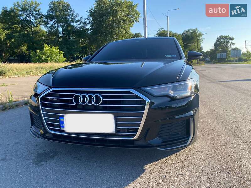 Седан Audi A6 2019 в 