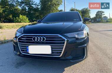 Седан Audi A6 2019 в 