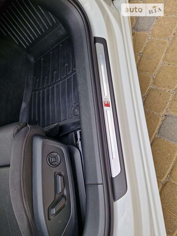 Седан Audi A6 2020 в Хмельницькому