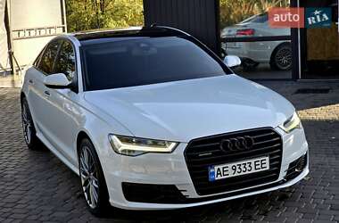 Седан Audi A6 2015 в 