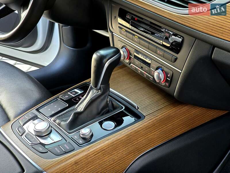 Седан Audi A6 2015 в Першотравенске