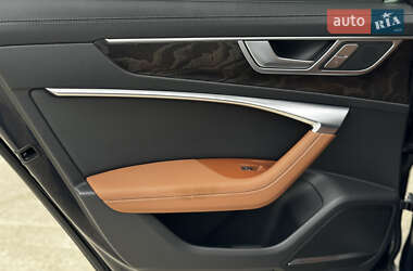 Седан Audi A6 2019 в 