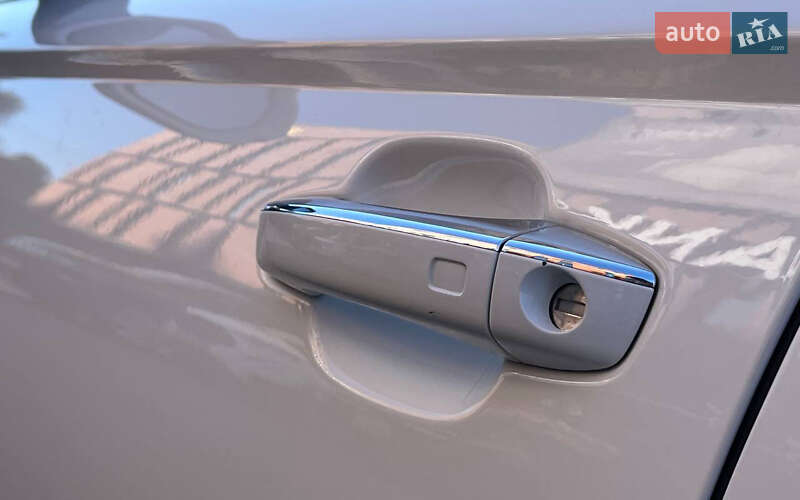 Седан Audi A6 2014 в Черновцах