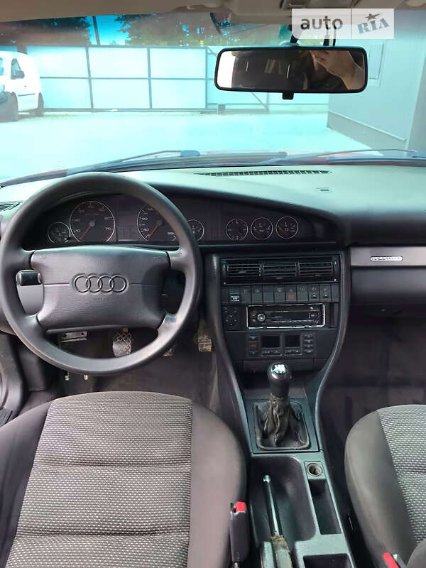Седан Audi A6 1996 в Калуше