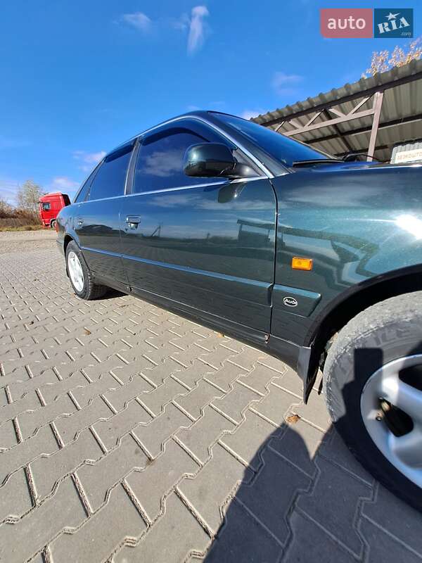 Седан Audi A6 1995 в Чернівцях