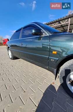 Седан Audi A6 1995 в 