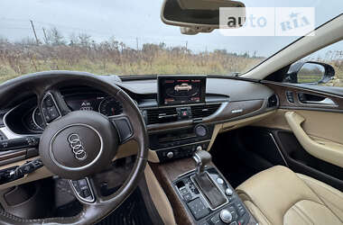 Седан Audi A6 2011 в Комарному