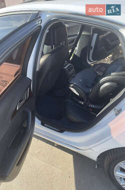 Седан Audi A6 2013 в 