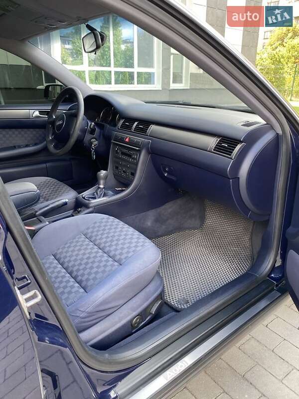 Седан Audi A6 2002 в Горішніх Плавнях