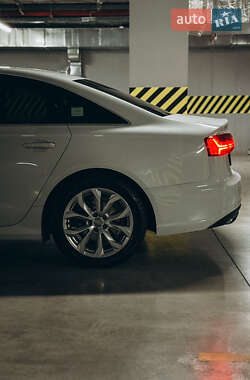 Седан Audi A6 2016 в 