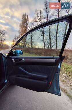 Универсал Audi A6 1998 в 