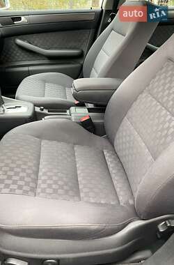 Седан Audi A6 2003 в 