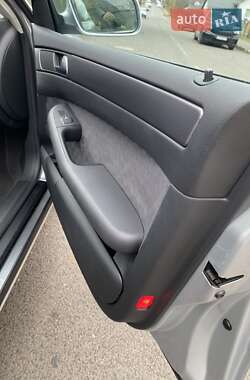 Седан Audi A6 2003 в 