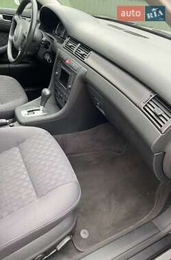 Седан Audi A6 2003 в 